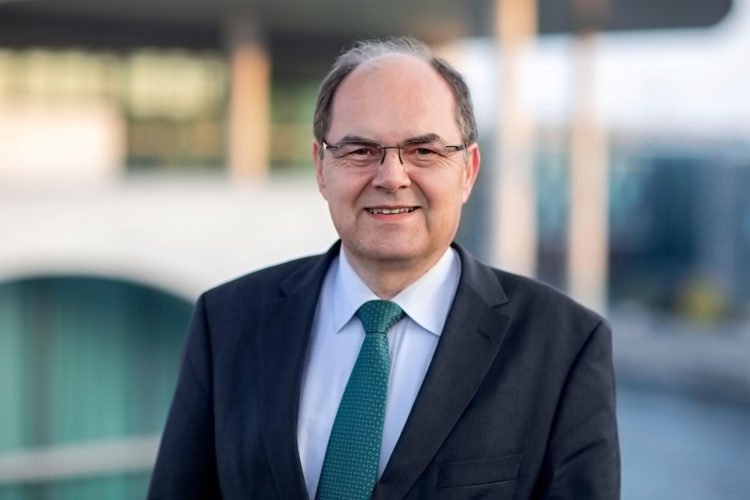 Schmidt: Siguran sam da će se srpski predstavnici vratiti u institucije BiH