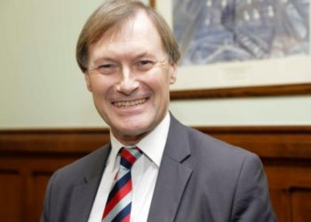 Britanski parlamentarni zastupnik izboden u crkvi