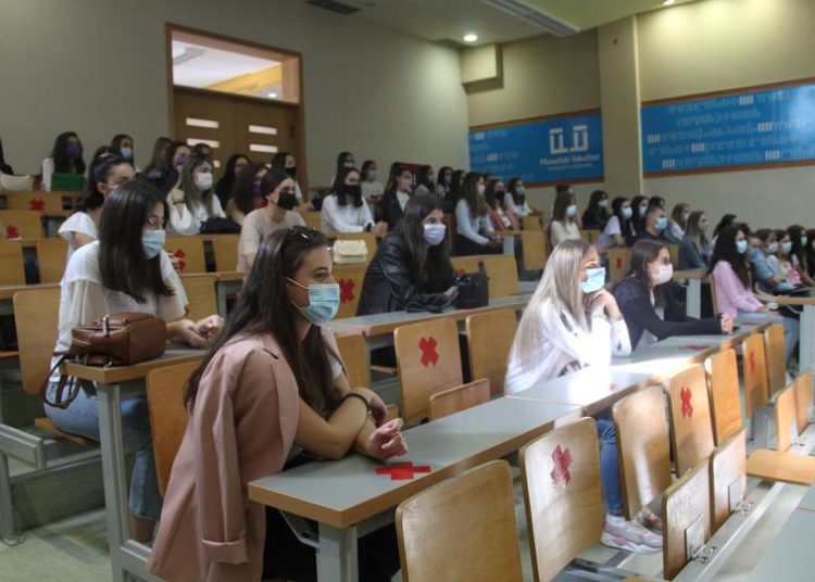 Akademska godina počela na Sveučilištu u Mostaru, povratak na klasično održavanje nastave