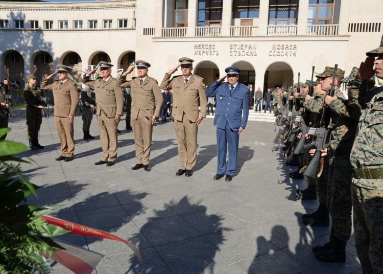 Mostar: Vijenci i svijeće povodom blagdana Svih svetih i Dušnog dana