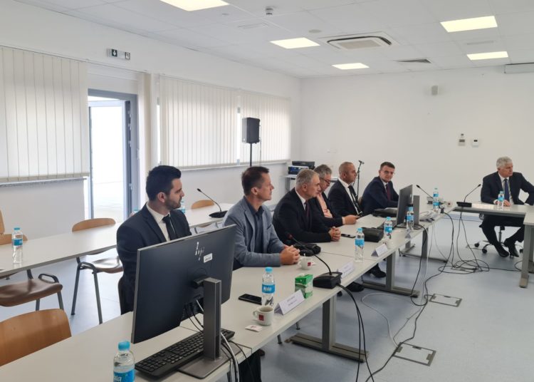 Dužnosnici HDZ-a BiH osigurali sredstva za obnovu Osnovne škole Dragutina Tadijanovića u Petrinji