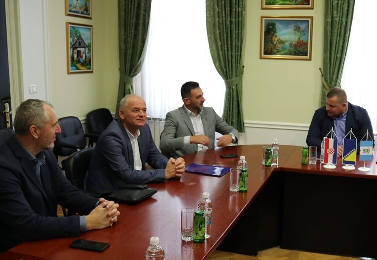 Federalno ministarstvo izdvojilo novac za kulturni centar u Ljubuškom