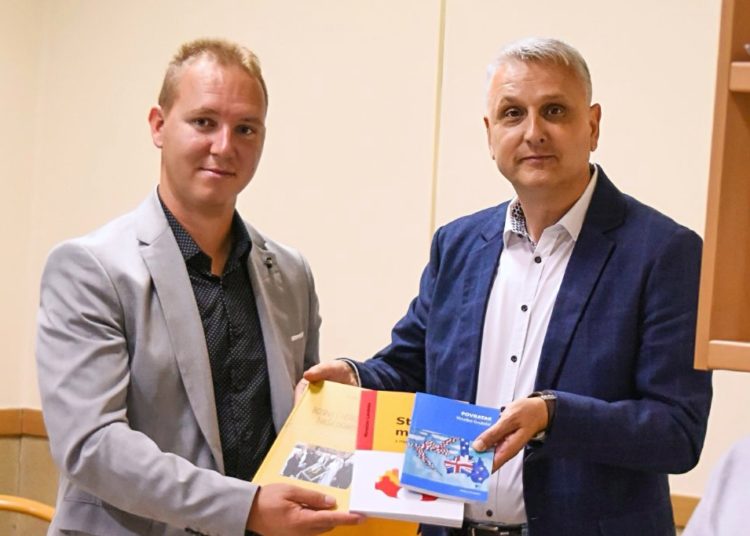 Tri napretkove podružnice predstavile časopis „Fojnička škrinja“ i knjigu aforizama „Kula od karata zlata“