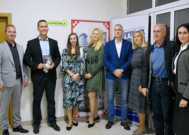 Tri napretkove podružnice predstavile časopis „Fojnička škrinja“ i knjigu aforizama „Kula od karata zlata“