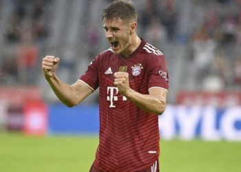 Josip Stanišić potpisao novi ugovor s Bayernom