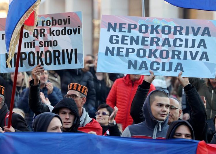 Veliki prosvjed protiv Covid potvrda u Zagrebu: ‘Bez temeljnih ljudskih prava nismo ljudi već robovi!