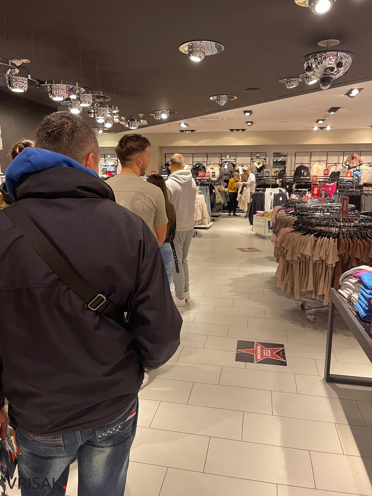 Black Friday ludnica zahvatila Mostar