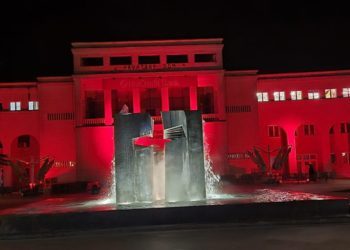 “Kosača” osvijetljena u crveno kao čin solidarnosti prema progonjenim kršćanima diljem svijeta