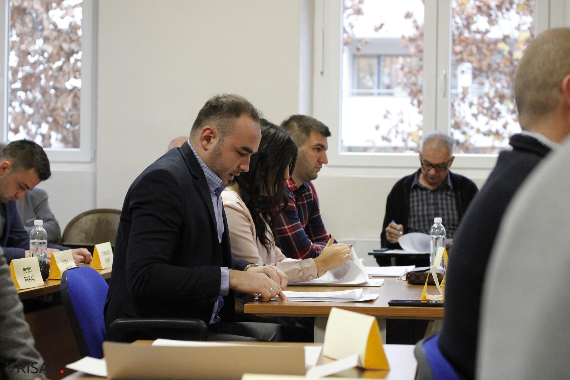 Široki Brijeg: Na sjednici Gradskog vijeća usvojen rebalans, zaključak o nacrtu proračuna, odluka o natječaju za stipendije…