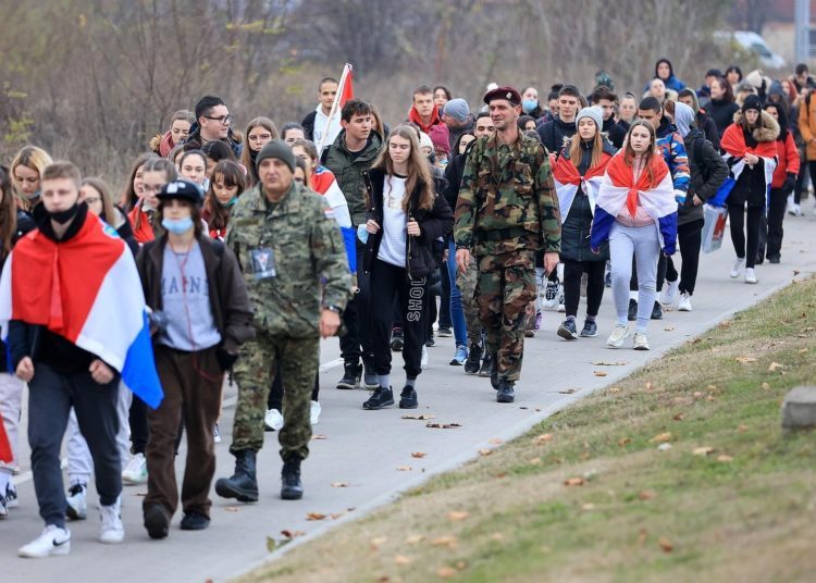 U Vukovar došao veliki broj ljudi iz Hrvatske i BiH