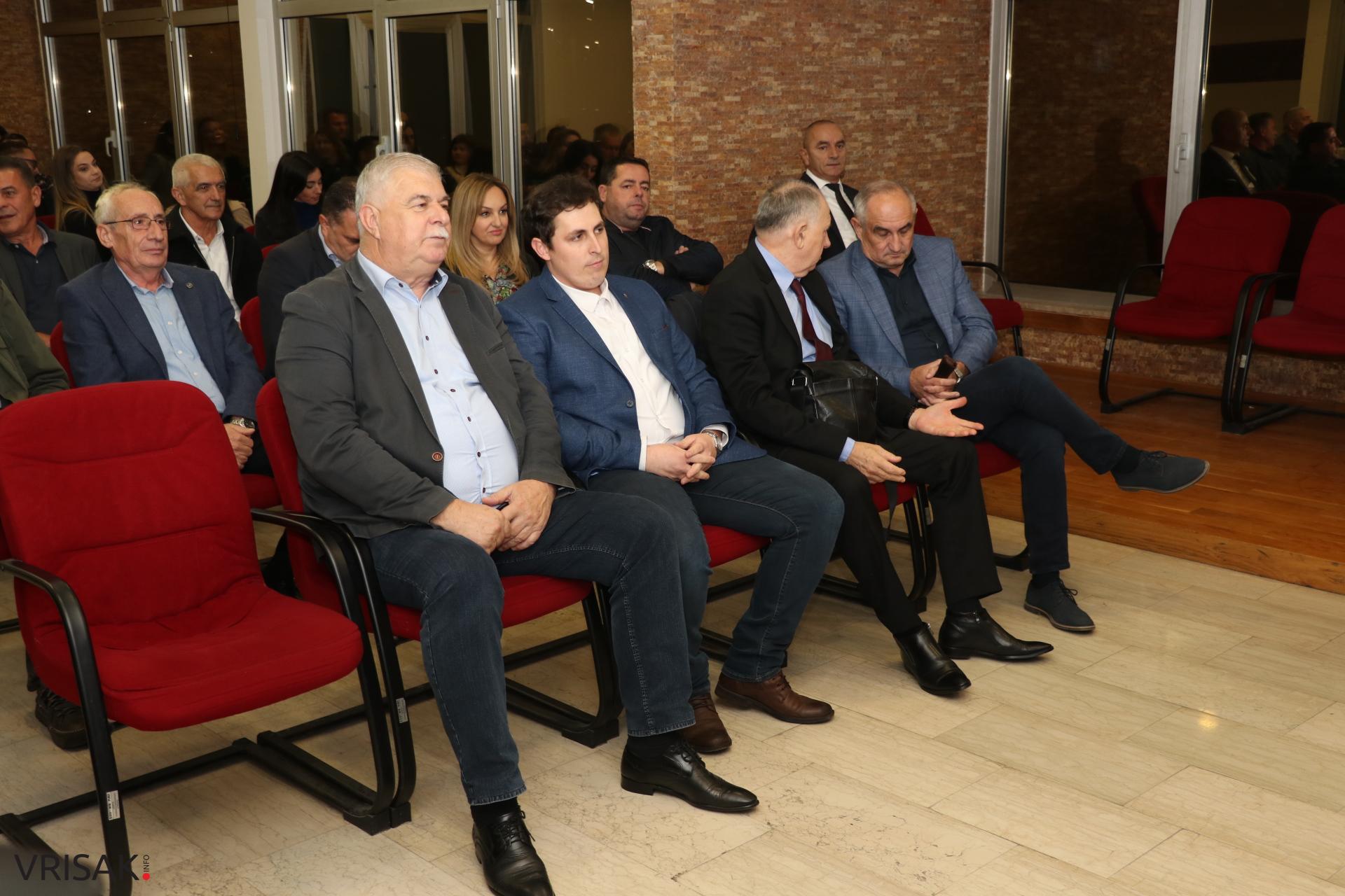 Ćosić i Šoljić o povijesnom kontekstu utemeljenja Hrvatske zajednice Herceg-Bosne u prepunoj dvorani Skupštine ŽZH