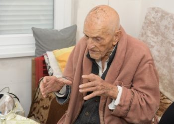 Rođeni Mostarac proslavio 102. rođendan, a još uvijek vozi auto