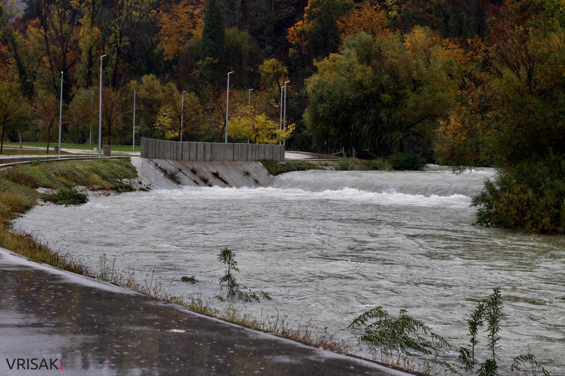 Lištica nabujala, Ugrovača protekla