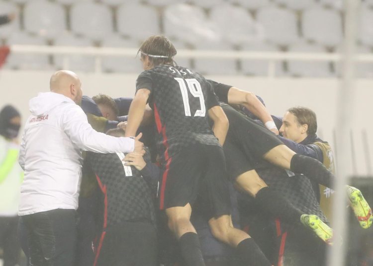 Pogledajte kako su igrači proslavili plasman na SP; “Moja Hercegovina” i “Lijepa li si” orilo se Poljudom