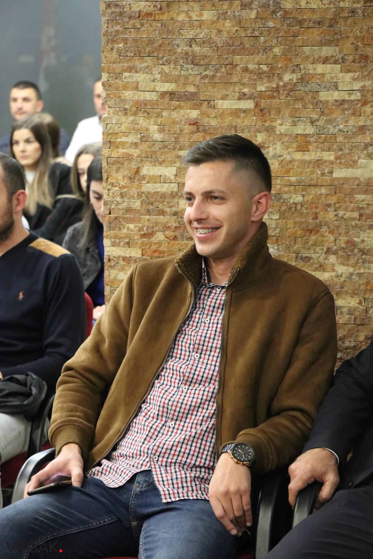 Ćosić i Šoljić o povijesnom kontekstu utemeljenja Hrvatske zajednice Herceg-Bosne u prepunoj dvorani Skupštine ŽZH