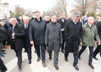 Marijan Knezović: Jučer je vukovarski janjičar i predvodnik Džaferović kazao da Armija BiH nije imala logore i masovne zločine
