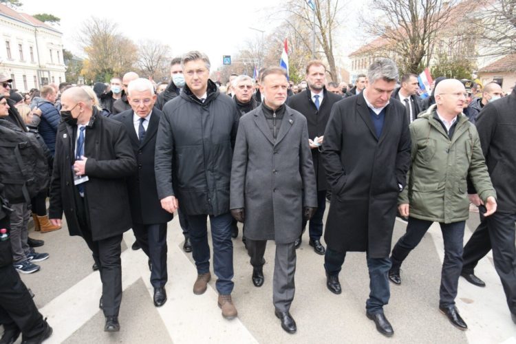 Marijan Knezović: Jučer je vukovarski janjičar i predvodnik Džaferović kazao da Armija BiH nije imala logore i masovne zločine