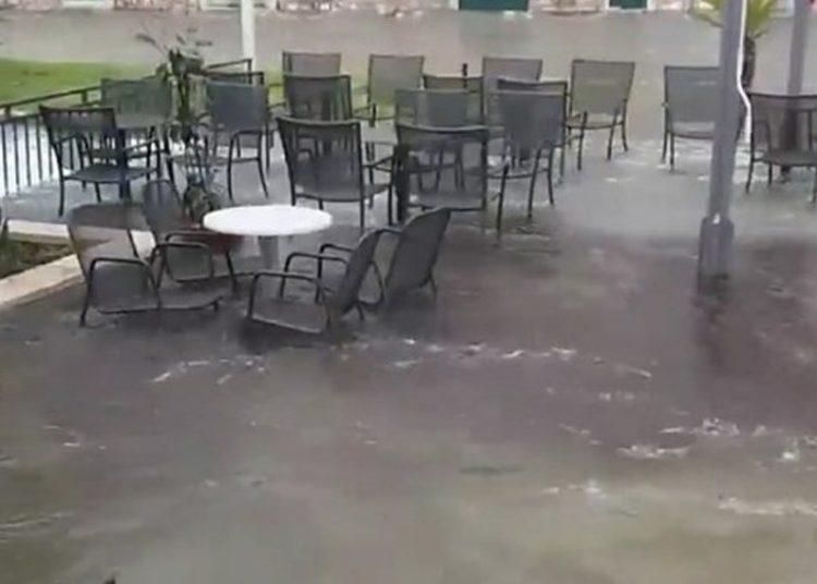 Snažno grmljavinsko nevrijeme pogodilo Hvar