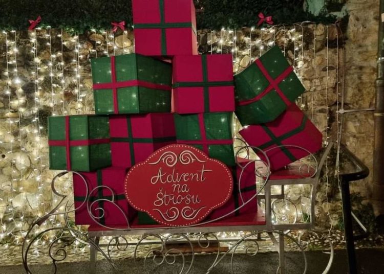 Otvoren Advent u Zagrebu: Nikad manje kućica, ali ugostitelji već sada trljaju ruke…