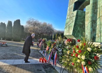 Čović posjetio Vukovar: Žrtva grada heroja zauvijek utkana u hrvatski narod