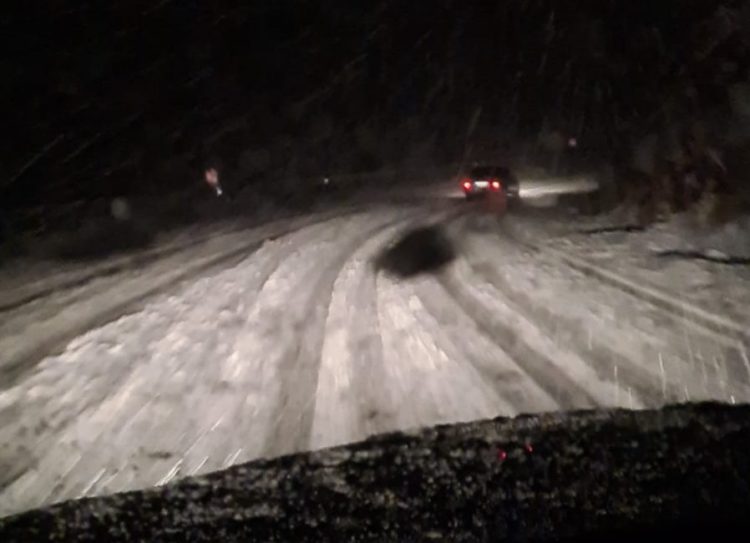 Široki Brijeg-Posušje: Snijeg otežao prometovanje na Vraniću