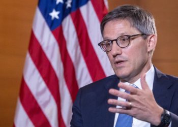 Chollet: Tri temeljna stuba koja održavaju delikatan mir u BiH se lome