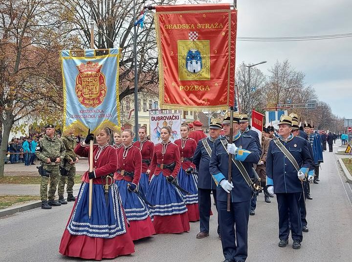 U Vukovar došao veliki broj ljudi iz Hrvatske i BiH