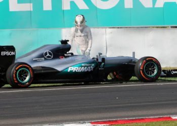 Lomi li se utrka za svjetskog prvaka? Hamilton kažnjen s pet mjesta na startu utrke u Brazilu