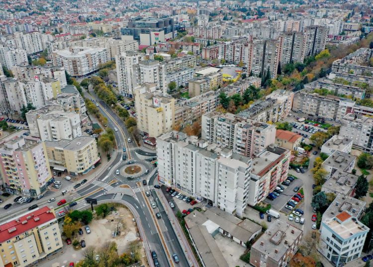 Mostar: Pogledajte iz zraka kružni tok na vrhu Avenije