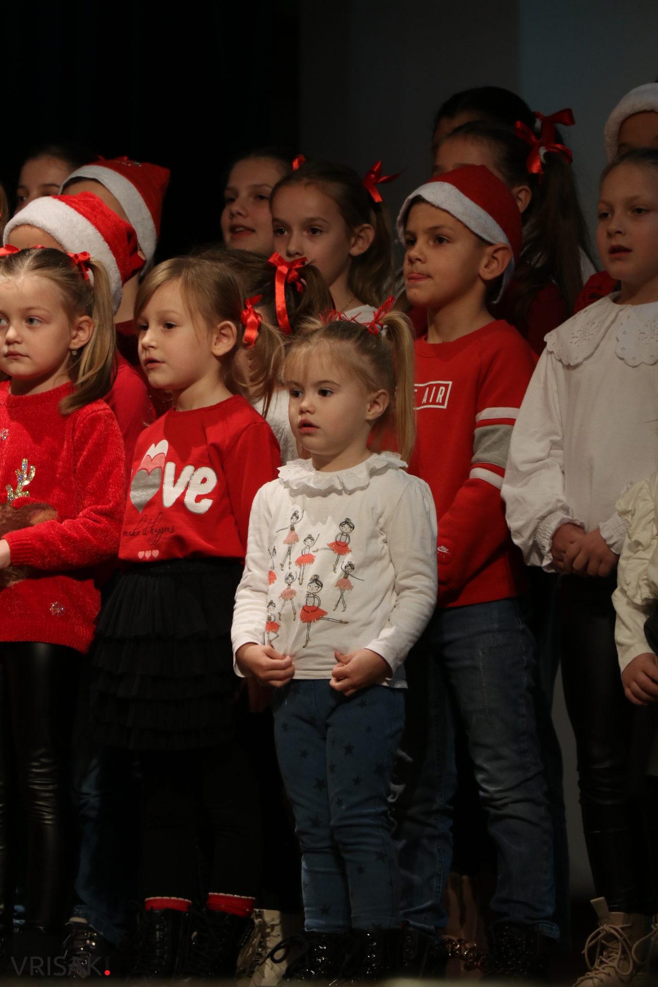 Održana Božićna priredba malih folkoraša u Širokom Brijegu