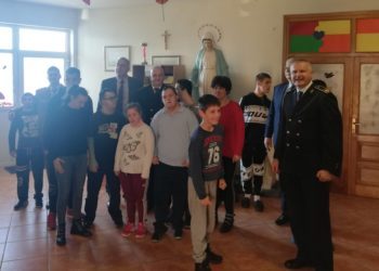 Pripadnici Ministarstva obrane i Oružanih snaga BiH posjetili Dom ‘Marija Naša Nada’