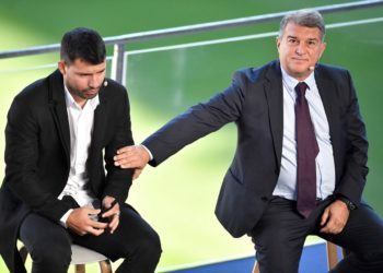 Agüero se u suzama oprostio od nogometa