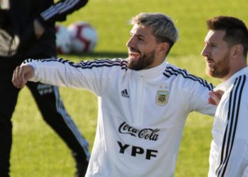 Messi se oglasio dirljivom porukom povodom umirovljenja Agüera