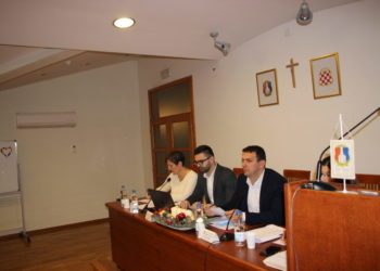 Općina Posušje: Novčana potpora od 500 KM za treće i 1000 KM za svako sljedeće novorođeno dijete