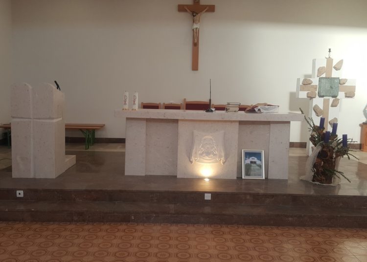 Široki Brijeg: Mještanin poklonio crkvi novi oltar i ambon