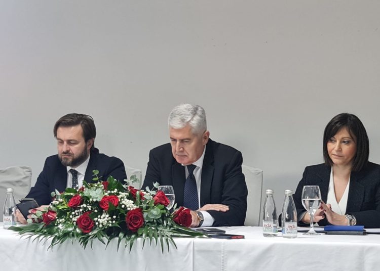 Održan radni sastanak Čovića, ministara u Vladi RH Tramišak i Ćorića te dužnosnika HDZ-a BiH na lokalnoj i županijskoj razini