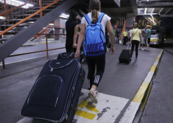 Iseljavanje iz BiH zaustavile bi veće plaće i novi poslovi