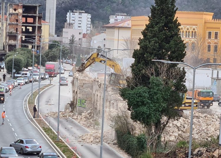 Mostar: Srušeni ostatci stare Željezničke stanice