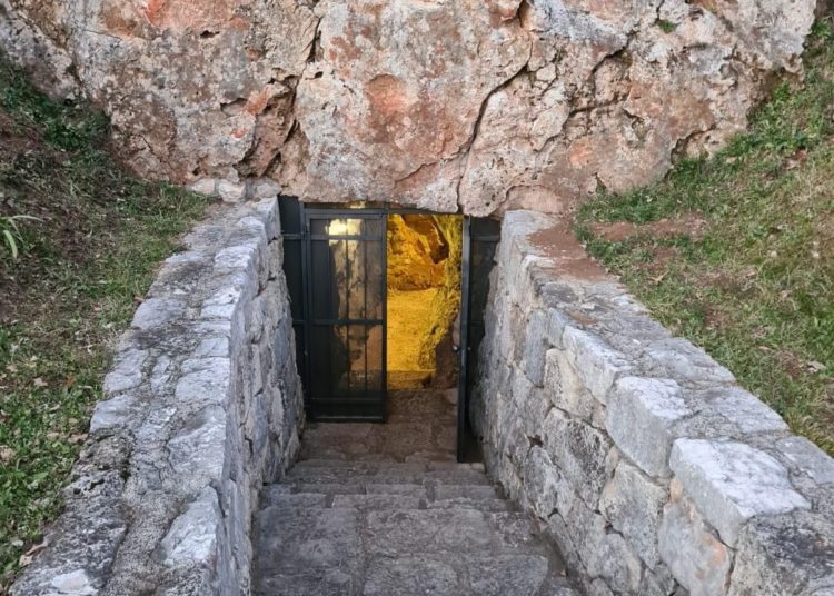 Molitvenim hodom Mokrani odali počast pobijenim franjevcima