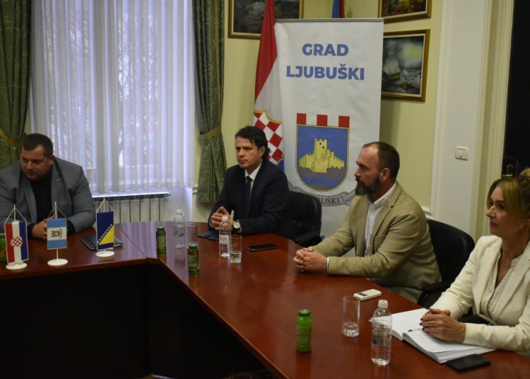 Mađarski veleposlanik u Ljubuškom: “Mađarski ulagači su spremni doći ovdje”