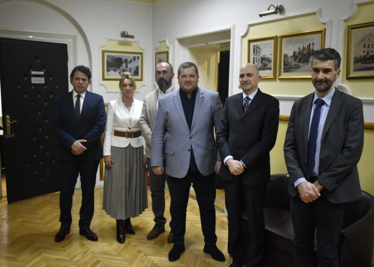 Mađarski veleposlanik u Ljubuškom: “Mađarski ulagači su spremni doći ovdje”