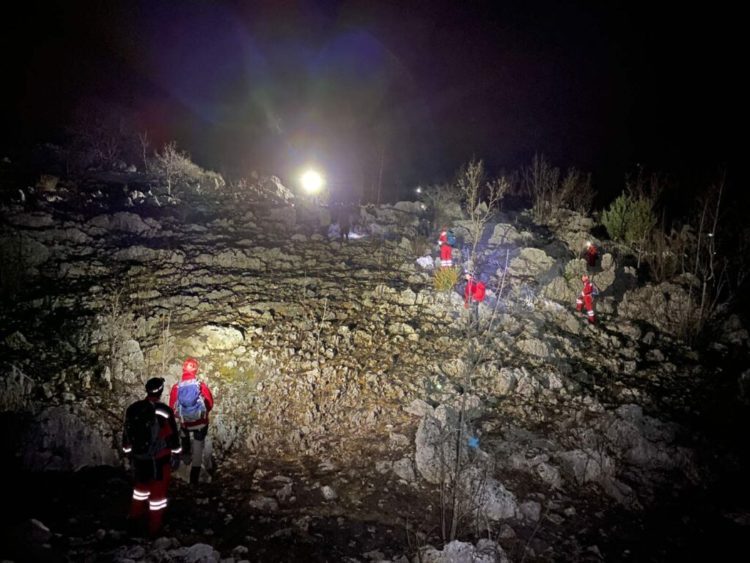 U noćnoj akciji gorskih službi spašavanja pronađena i spašena nestala osoba kod Gruda