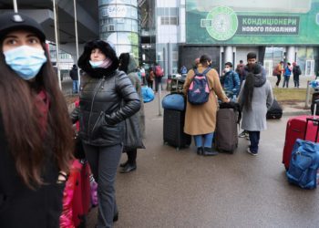 Hrvat iz Ukrajine: ‘Napad je i na zapadu, ljudi podižu novac, toče gorivo i bježe u Poljsku’