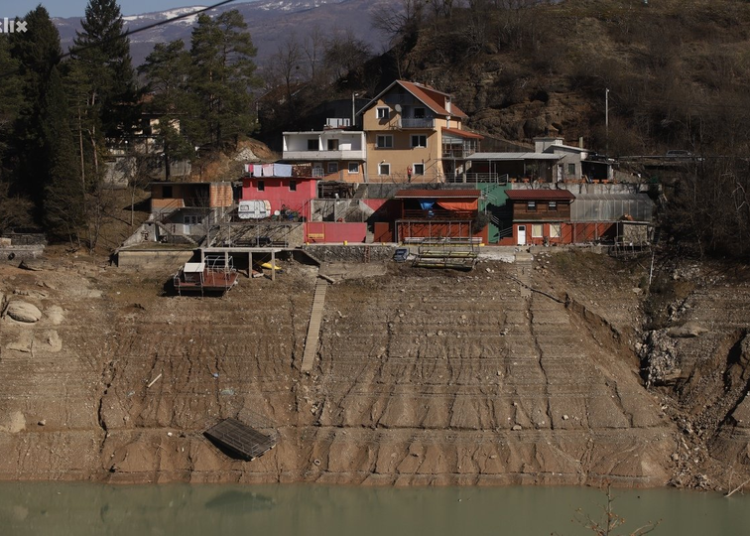 Pogledajte kako izgleda Jablaničko jezero nakon povlačenja vode