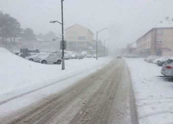 Snijeg zatvorio škole u HBŽ