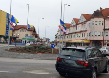 Za dan Općine ujutro postavili zastave Herceg-Bosne, poslijepodne uklonjene