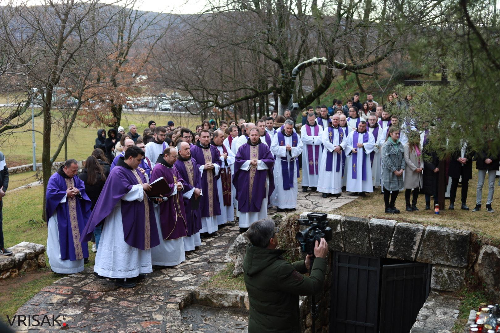 Široki Brijeg: Obilježena 77. godišnjica od partizanskog ubojstava hercegovačkih franjevaca