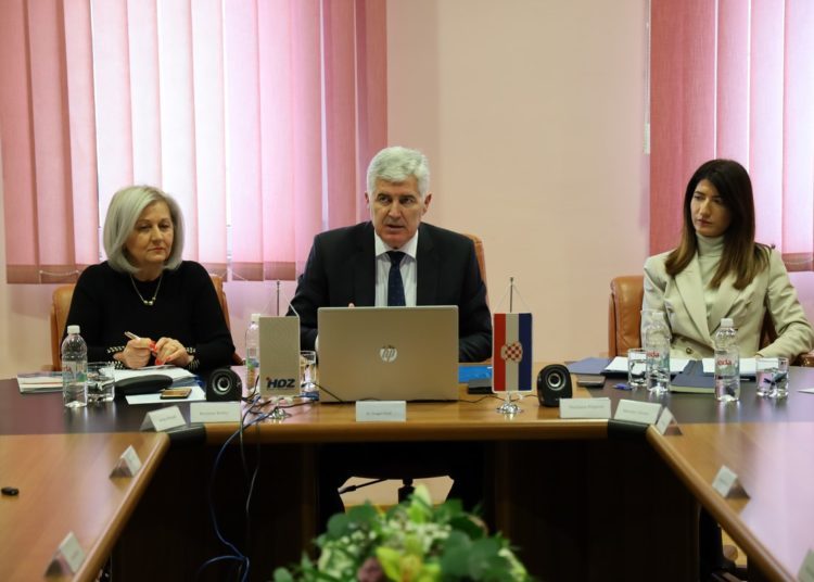 Sjednica Predsjedništva HDZ-a BiH i HDZ-a RH: Uvjeti za Opće izbore ne postoje, tračak prostora za konačan dogovor bit će jasan nakon četvrtka