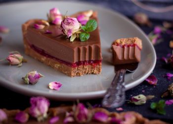 Tart sa malinama i čokoladom