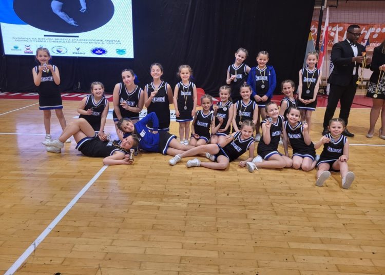 Široki i dalje čvrsto drži tron u cheerleadingu